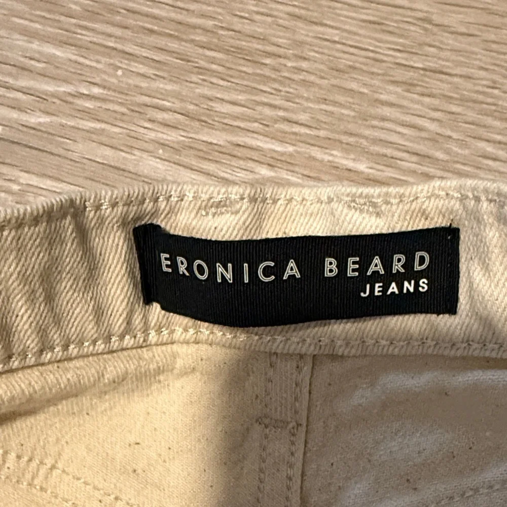 Veronica Beard Beige Jean Shorts - Picture 3 of 5